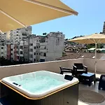 Center Gem With Jacuzzi & Terrace Appartement Durrës