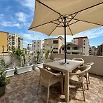 Center Gem With Jacuzzi & Terrace * Durrës