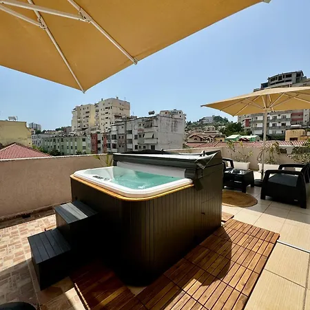 Center Gem With Jacuzzi & Terrace 公寓 Durrës