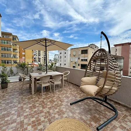 Center Gem With Jacuzzi & Terrace * Durrës