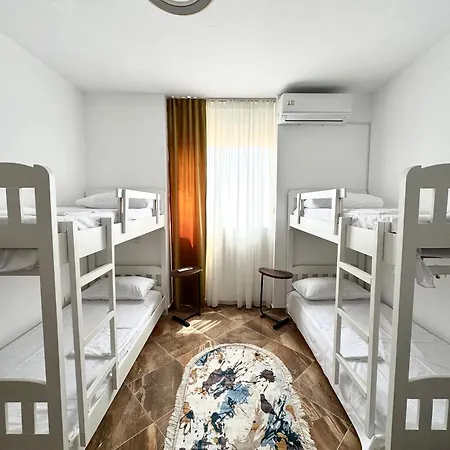 Center Gem With Jacuzzi & Terrace 公寓 Durrës