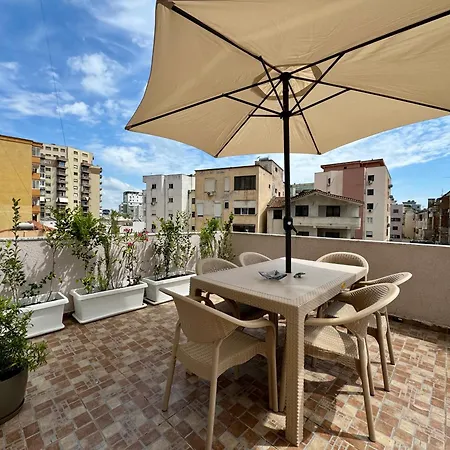 Center Gem With Jacuzzi & Terrace * Durrës