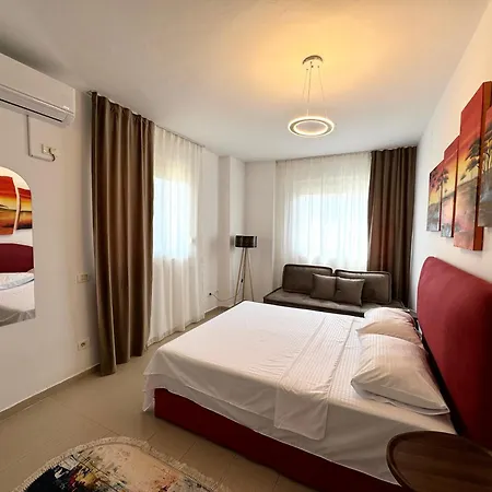 Apartment Center Gem With Jacuzzi & Terrace Durrës