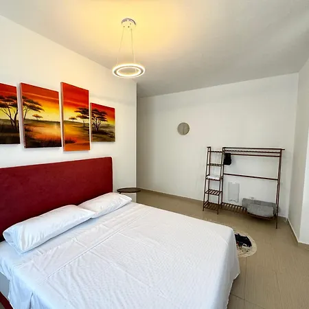 Center Gem With Jacuzzi & Terrace