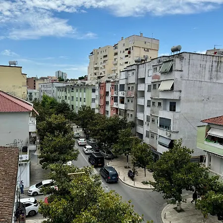 Center Gem With Jacuzzi & Terrace * Durrës