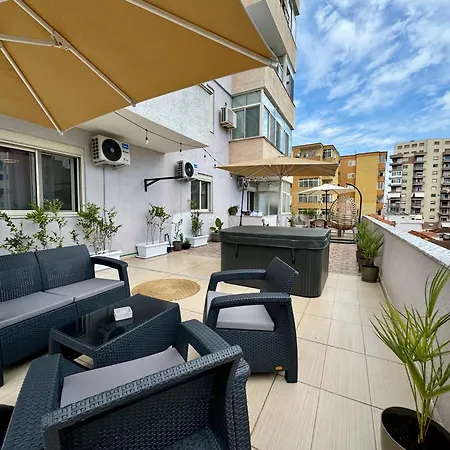 Center Gem With Jacuzzi & Terrace Apartment Durrës
