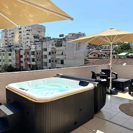 Apartment Center Gem With Jacuzzi & Terrace