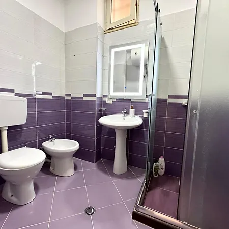 Center Gem With Jacuzzi & Terrace