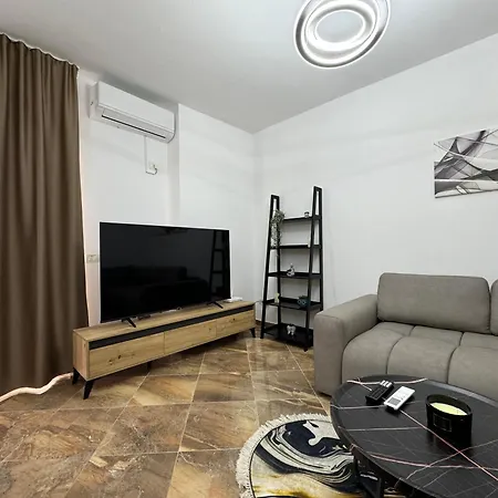 Center Gem With Jacuzzi & Terrace Apartment