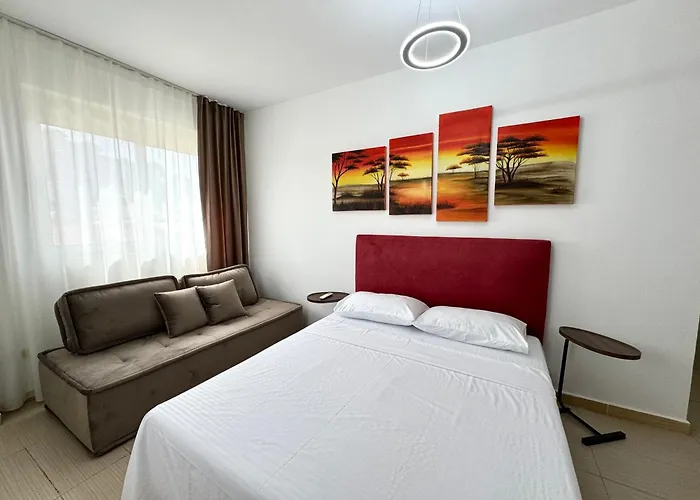 Apartment Center Gem With Jacuzzi & Terrace