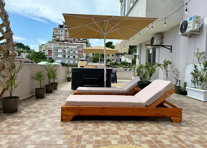 Center Gem With Jacuzzi & Terrace Apartment *