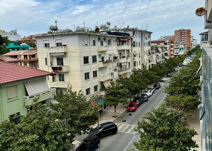 Center Gem With Jacuzzi & Terrace Durres