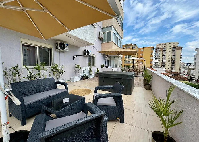 Center Gem With Jacuzzi & Terrace Apartment Durres