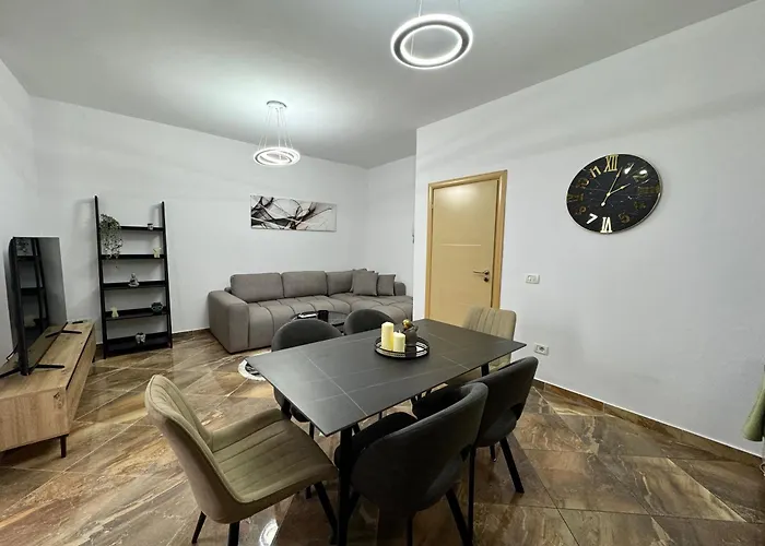 Center Gem With Jacuzzi & Terrace Apartment